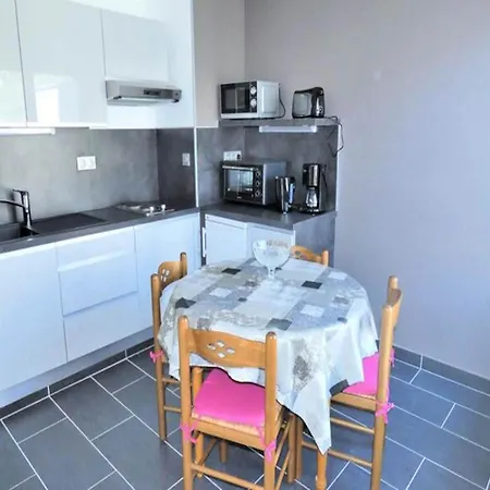 Appartement For 2 People Aix-les-Bains